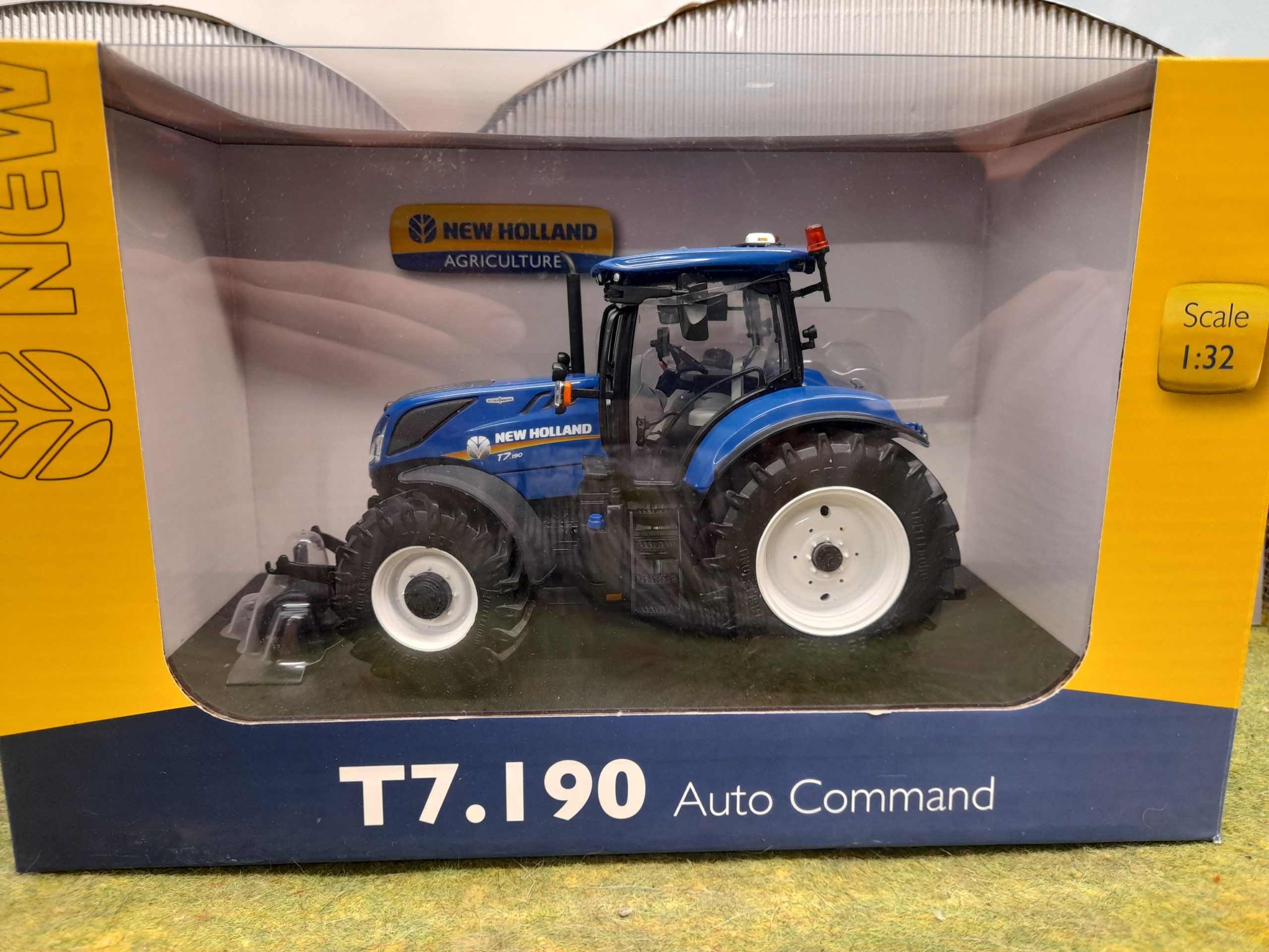 Tracteur New Holland T7.190 Auto Command à l'échelle 1:32