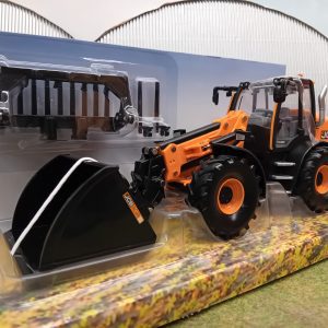 Britains 1/32 Scale JCB TM420S Loader (NEW VERSION)