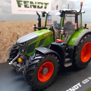 Universal Hobbies 1/32 Fendt 620 Vario