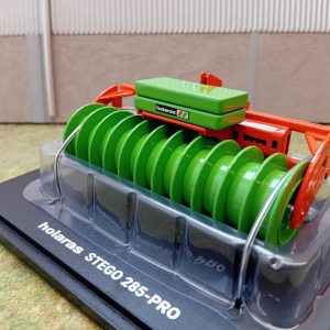 Universal Hobbies 1/32  Holaras Silage Packer Stego 285-PRO